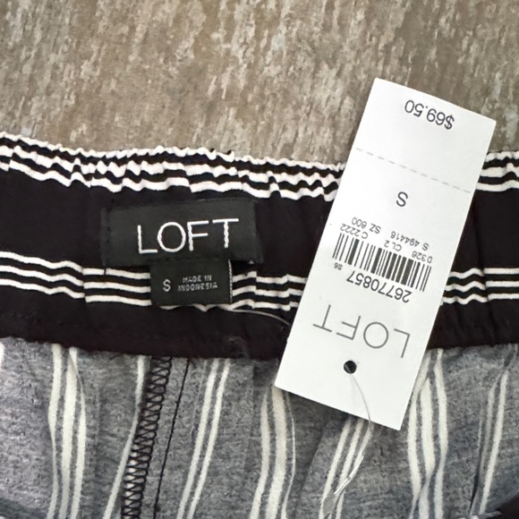 LOFT Black and White Striped Cropped Pants - Picture 2 of 9